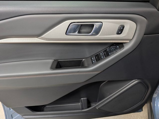 Certified 2026 Ford Explorer Active AWD/4WD image 10