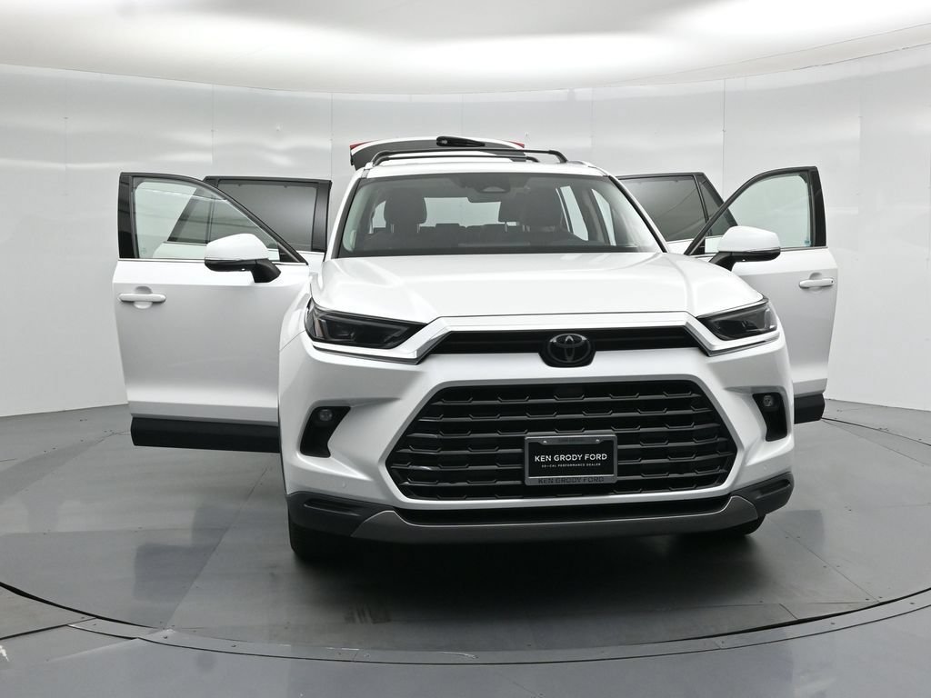 Used 2024 Toyota Grand Highlander AWD Hybrid image 29