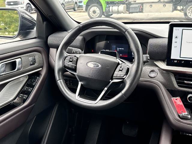 Certified 2025 Ford Explorer Platinum w/ Ultimate Package AWD/4WD image 15