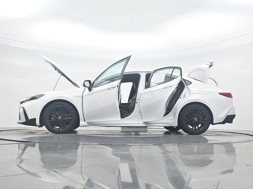 Used 2025 Toyota Camry SE FWD image 44