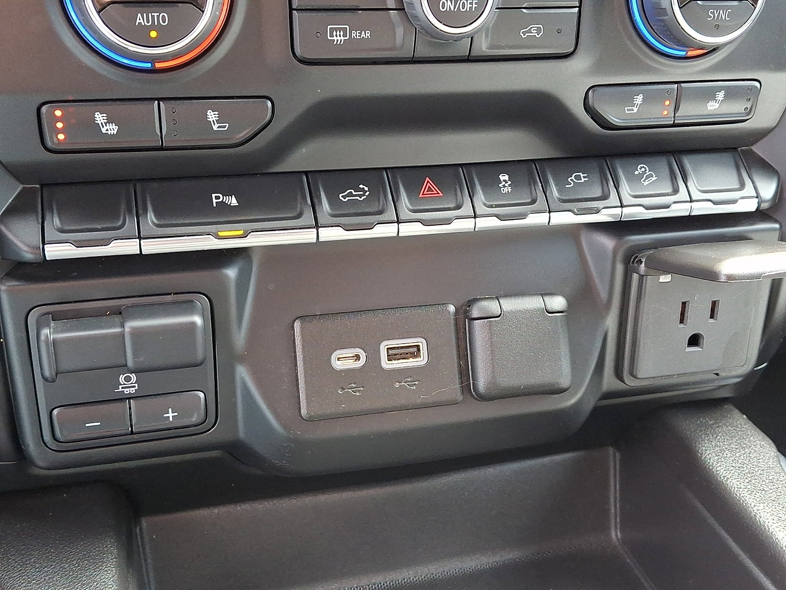 Used 2022 Chevrolet Silverado 1500 LT Trail Boss w/ Convenience Package II image 26