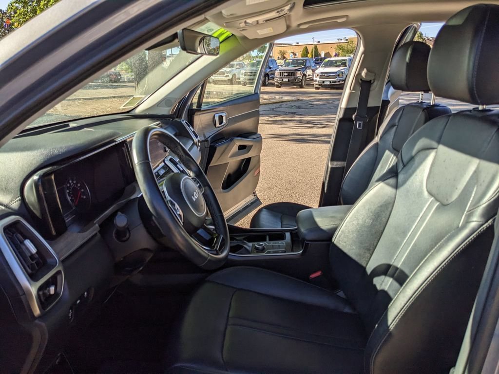 Used 2022 Kia Sorento S w/ Panoramic Sunroof Package AWD/4WD image 18