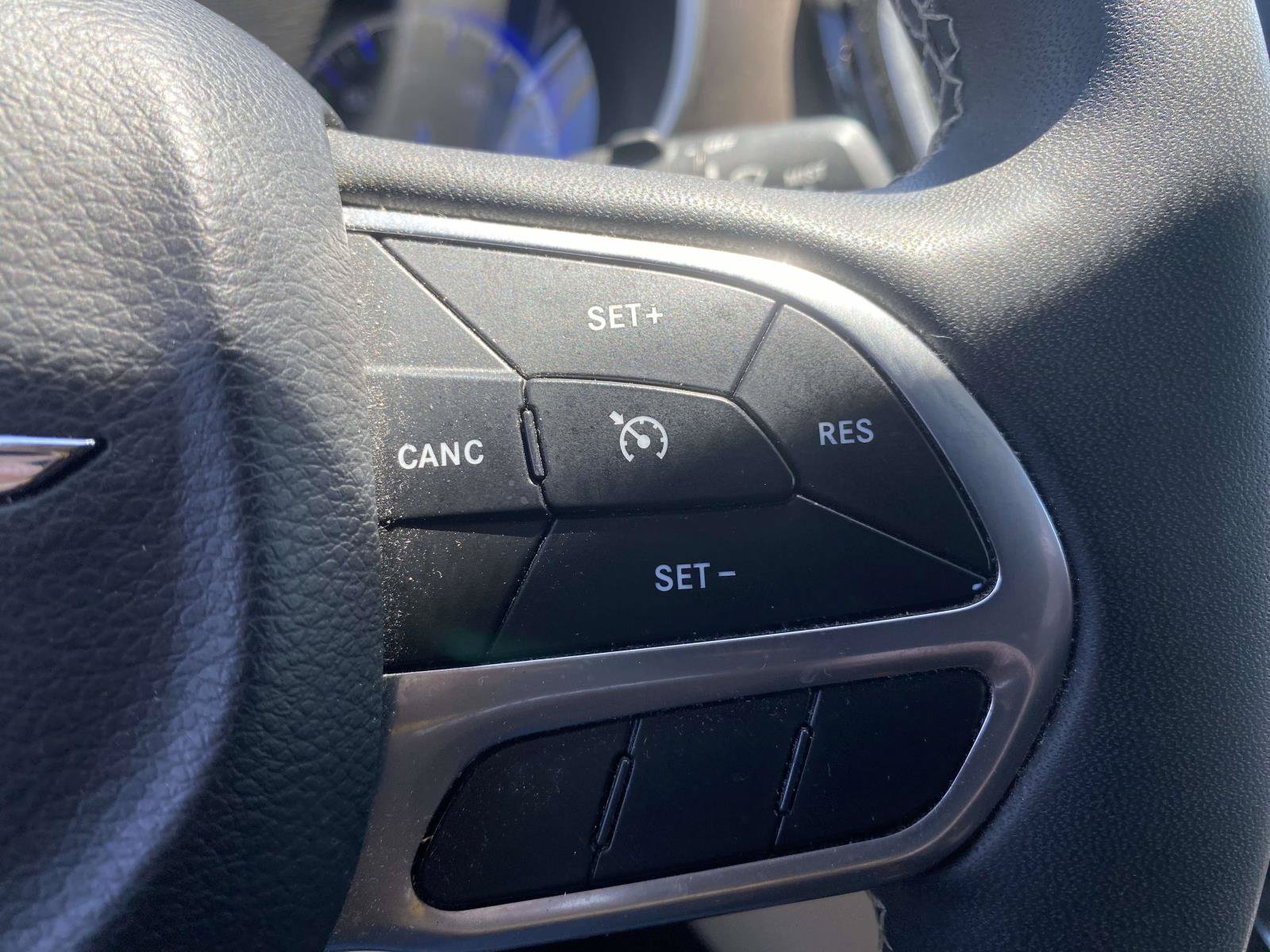 Used 2022 Chrysler Voyager LX FWD image 20