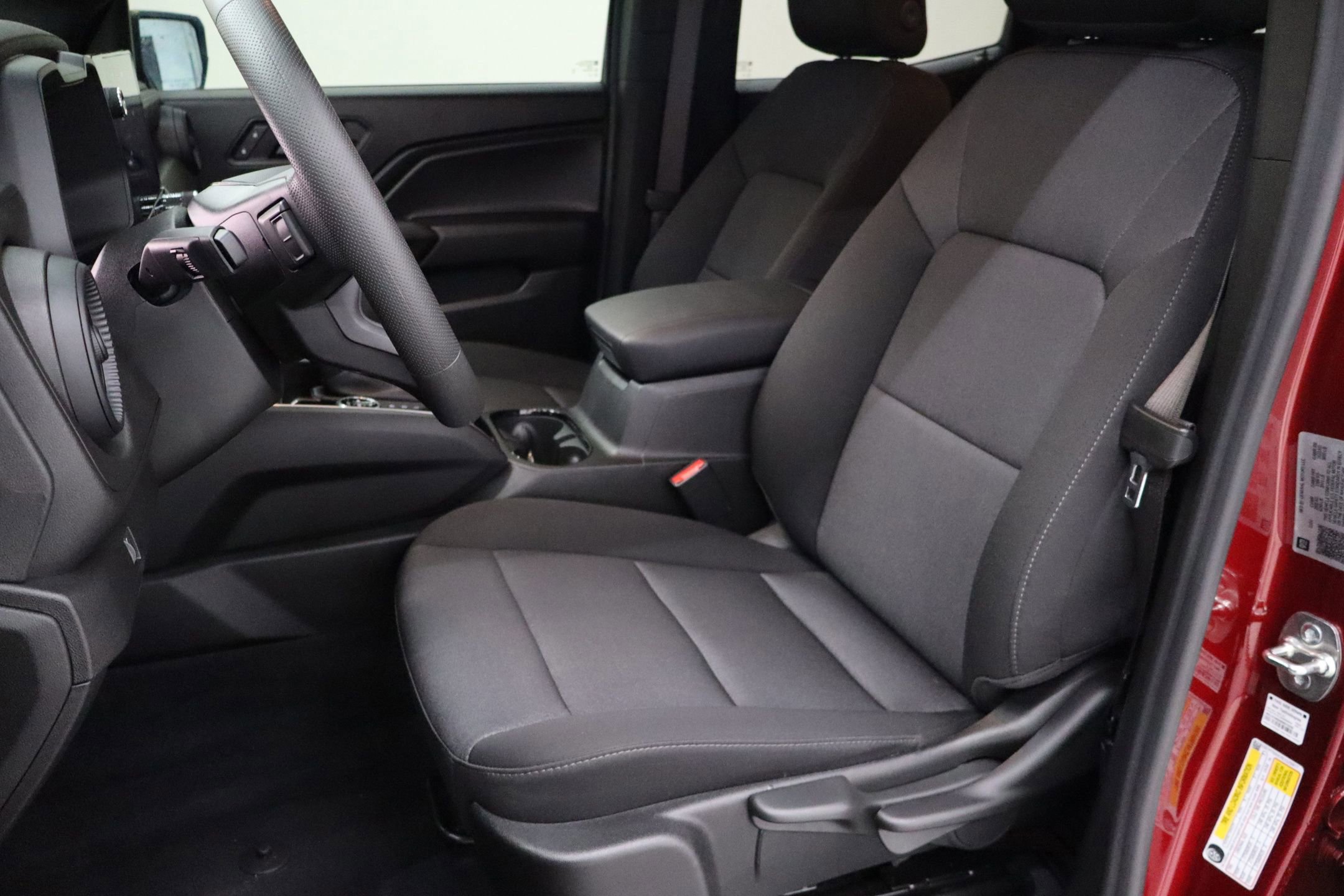 Used 2025 Chevrolet Colorado Trail Boss image 13