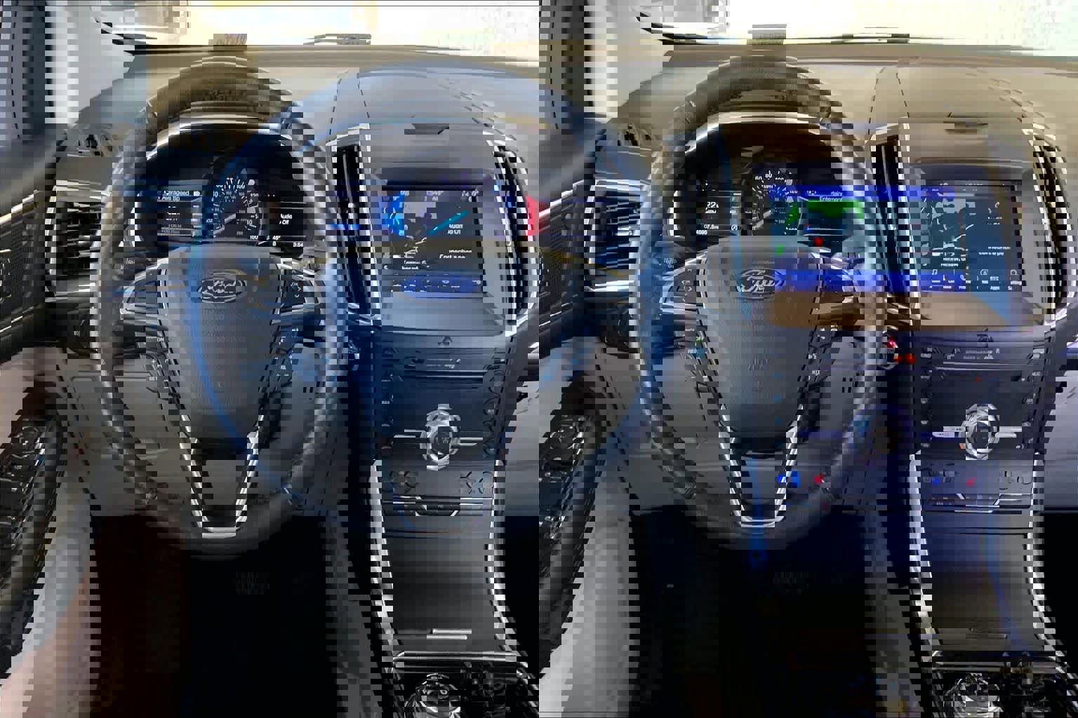 Certified 2019 Ford Edge Titanium w/ Equipment Group 301A image 5