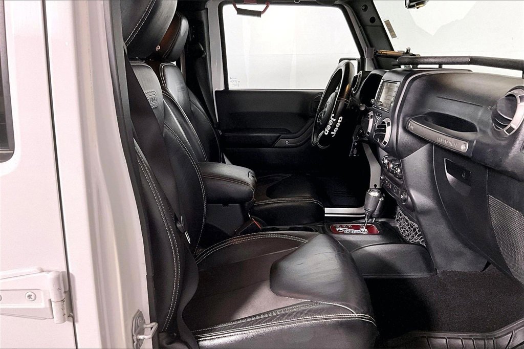 Used 2017 Jeep Wrangler Unlimited Sport image 6