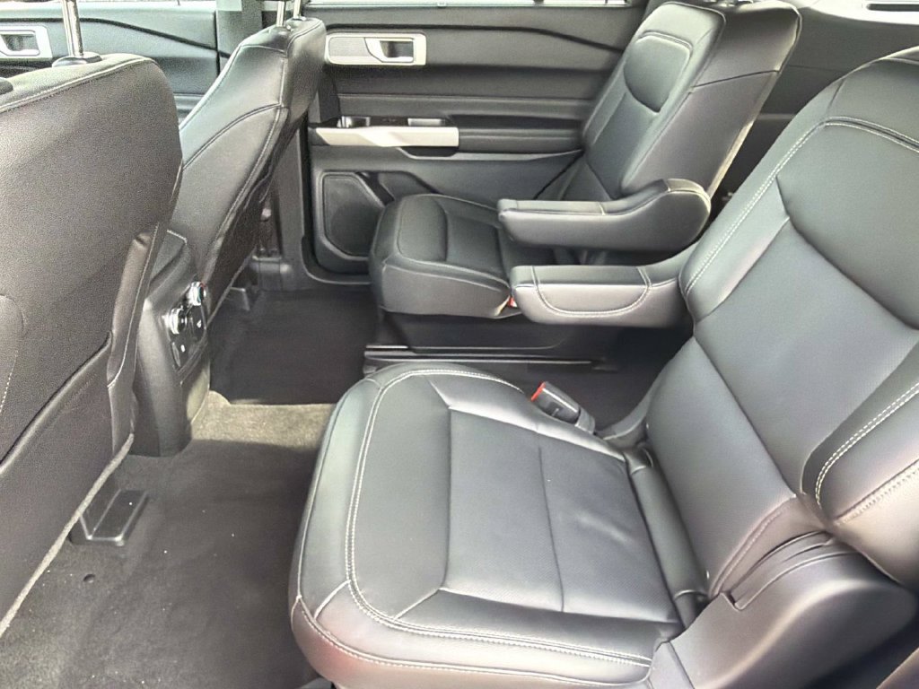 Certified 2023 Ford Explorer Limited w/ Equipment Group 301A AWD/4WD image 14