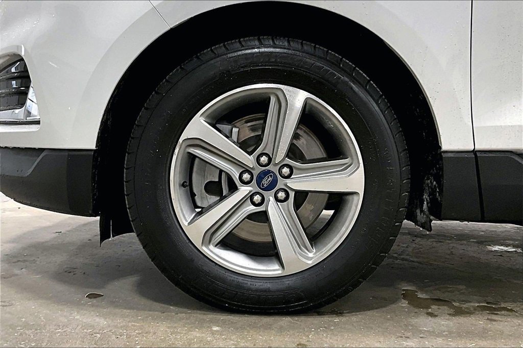 Certified 2022 Ford Edge SEL w/ Convenience Package image 9