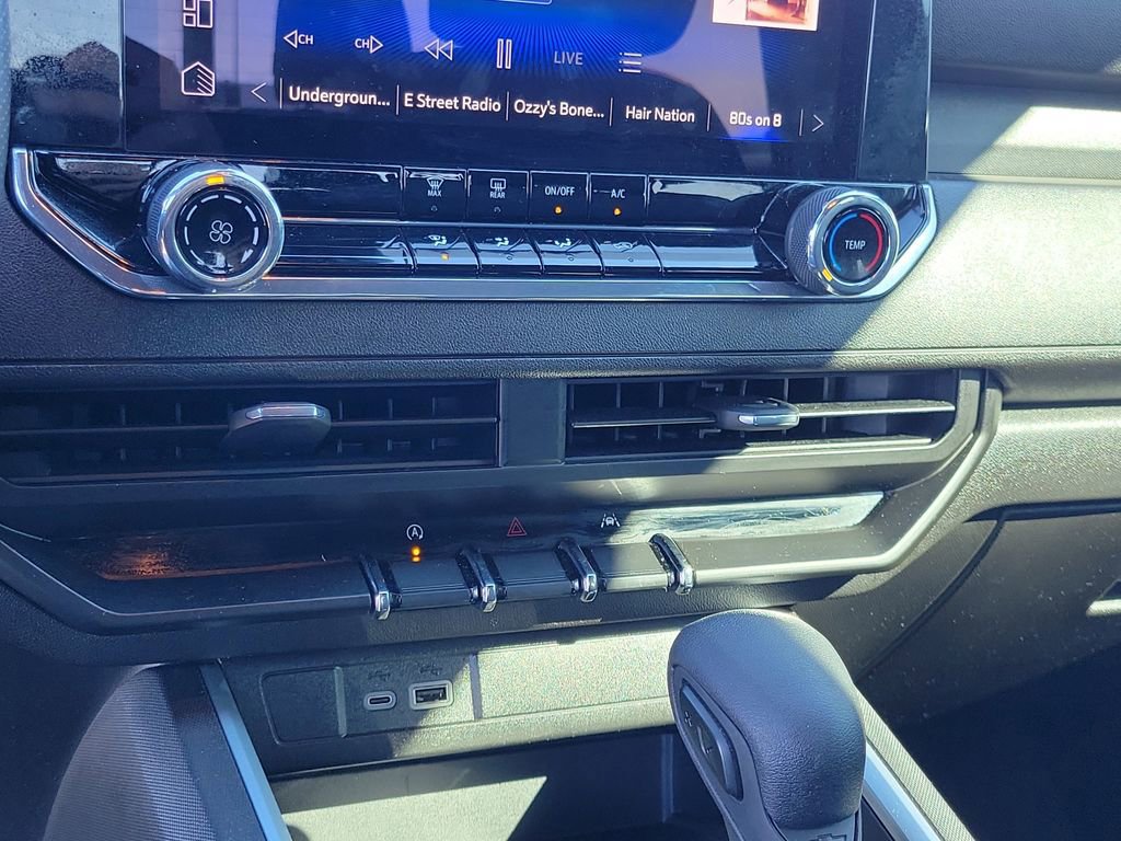 Used 2024 Chevrolet Colorado W/T w/ Safety Package image 28