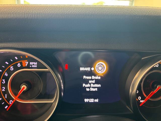 Used 2020 Jeep Wrangler Unlimited Sahara AWD/4WD image 13