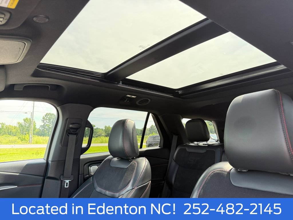 Certified 2025 Ford Explorer ST w/ Sun And Sound Package AWD/4WD image 21