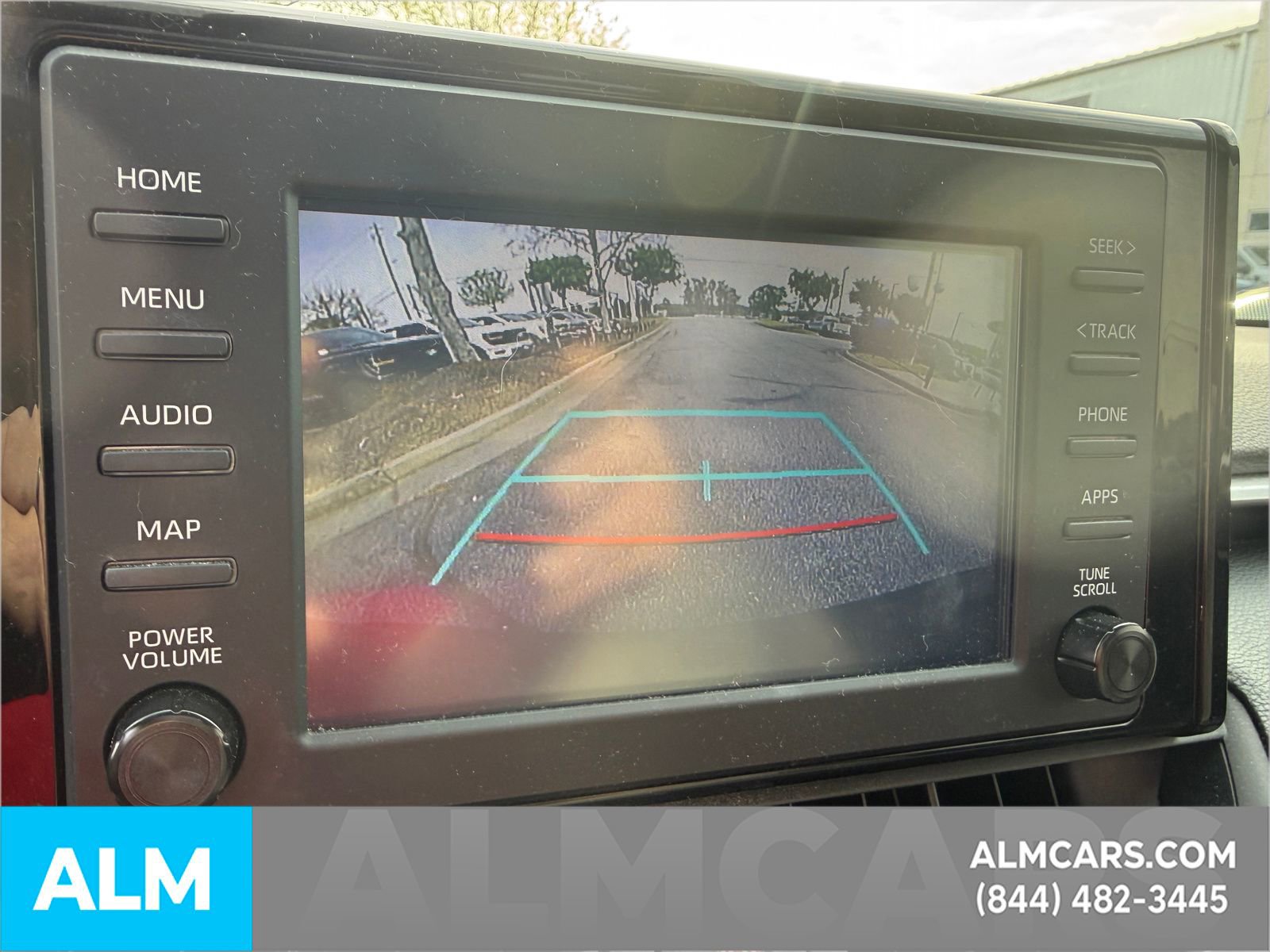 Used 2019 Toyota RAV4 XLE AWD/4WD image 18