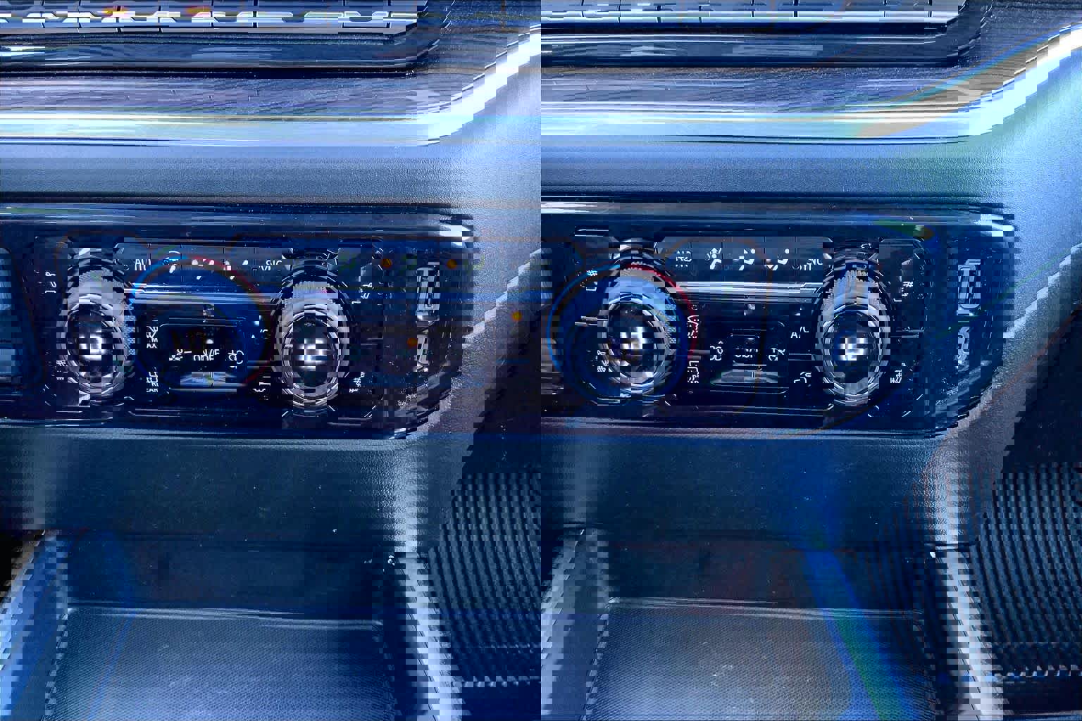 Used 2023 Chevrolet Silverado 1500 RST w/ Convenience Package II image 34