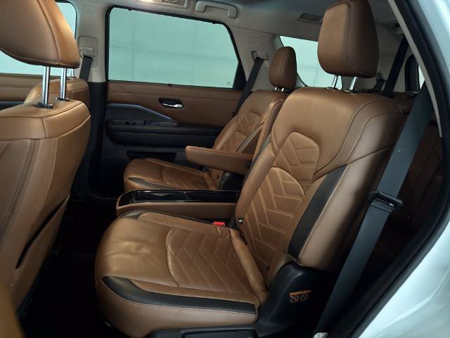 Used 2023 Nissan Pathfinder Platinum AWD/4WD image 31