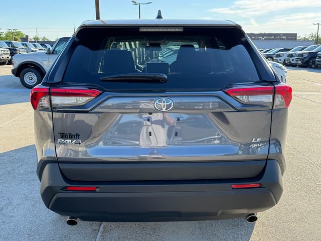 Used 2025 Toyota RAV4 LE AWD/4WD image 9