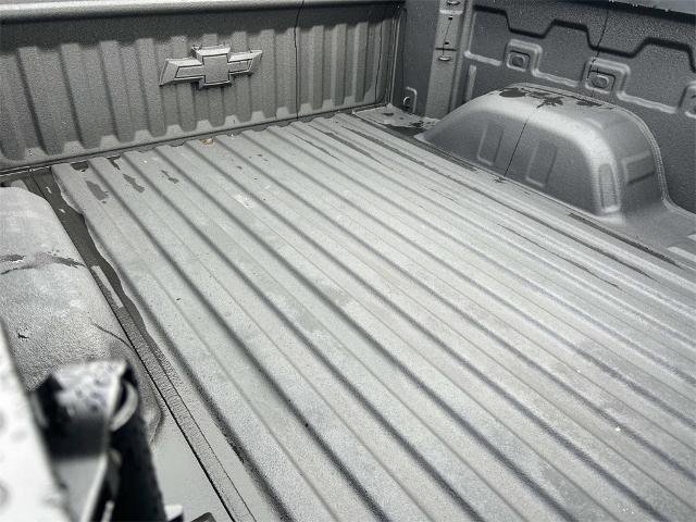 Used 2025 Chevrolet Silverado 1500 ZR2 w/ Technology Package image 12