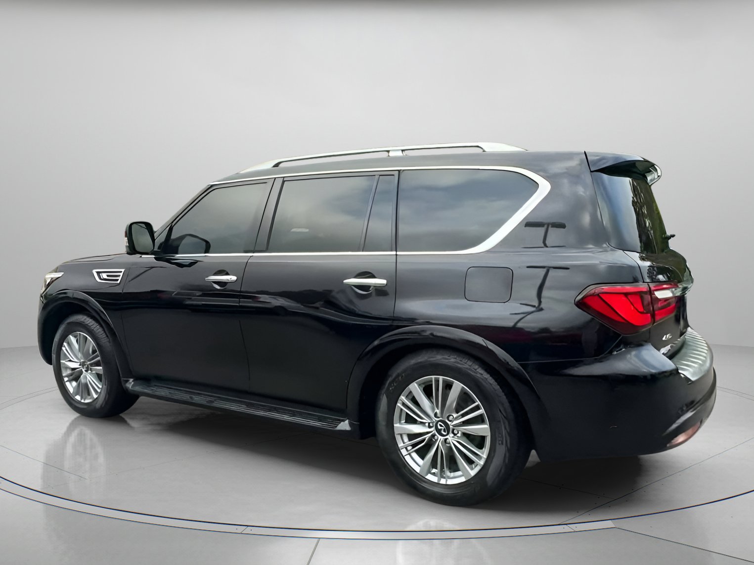 Used 2021 INFINITI QX80 Luxe image 18