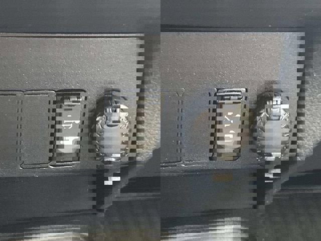 Used 2018 Toyota RAV4 XLE image 32