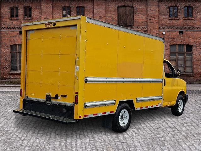 Used 2021 GMC Savana 3500 w/ Power Convenience Package RWD image 4