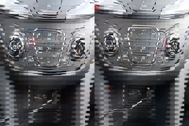 Used 2021 Chevrolet Equinox LT image 9