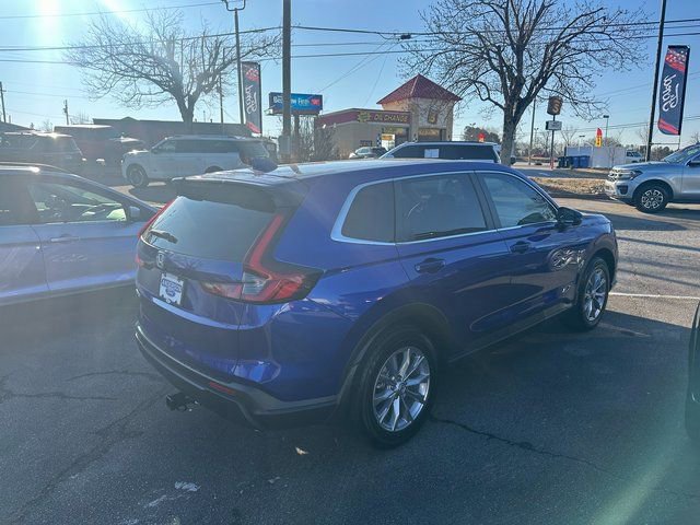 Used 2025 Honda CR-V EX image 2