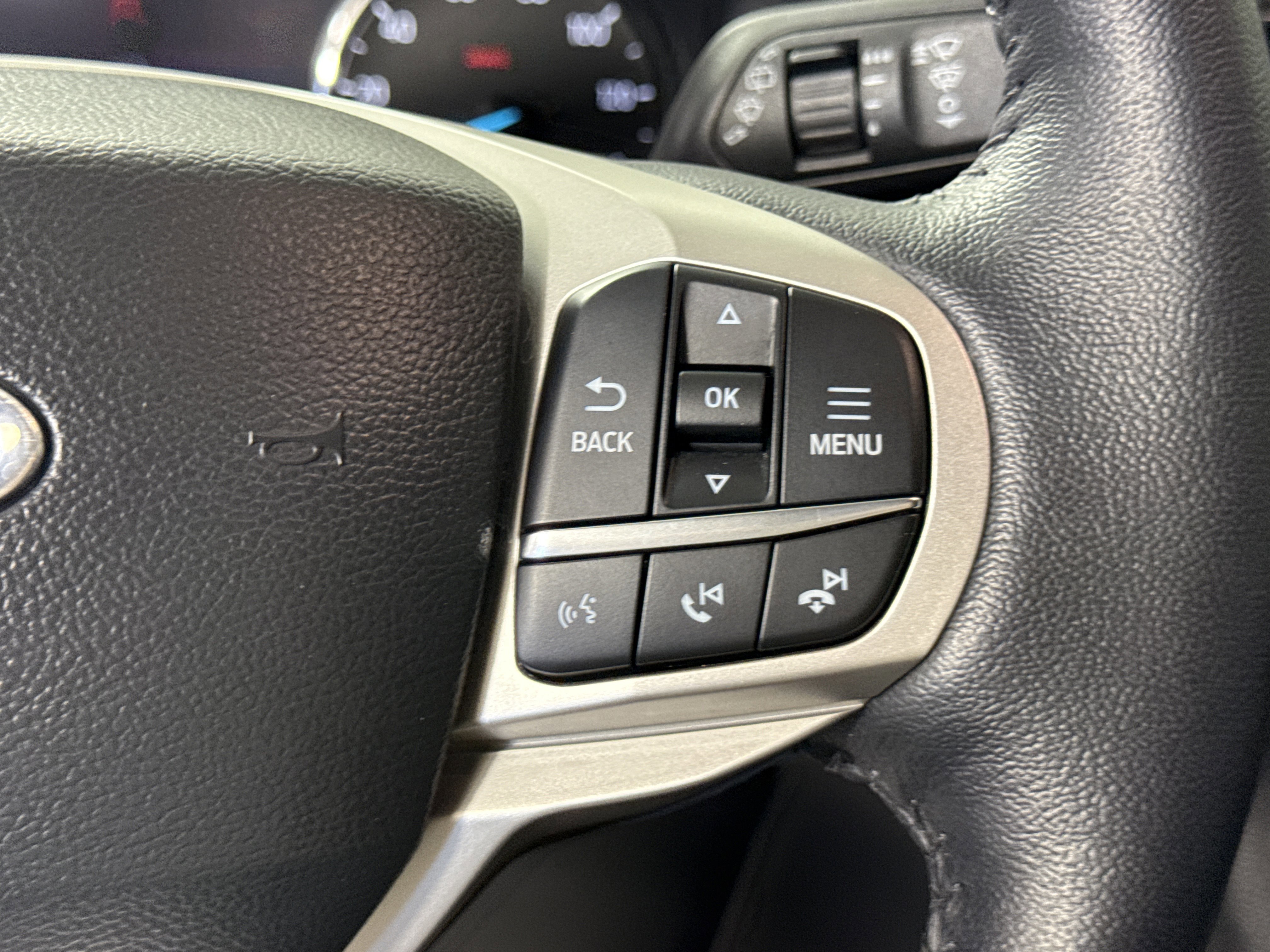 Certified 2023 Ford Explorer Limited w/ Equipment Group 301A image 24