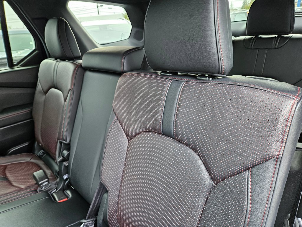 Used 2025 Honda Pilot Black Edition image 15