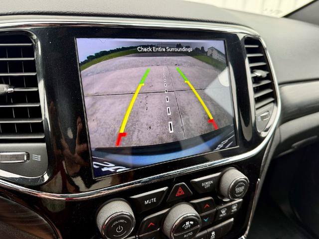 Used 2019 Jeep Grand Cherokee Altitude AWD/4WD image 29