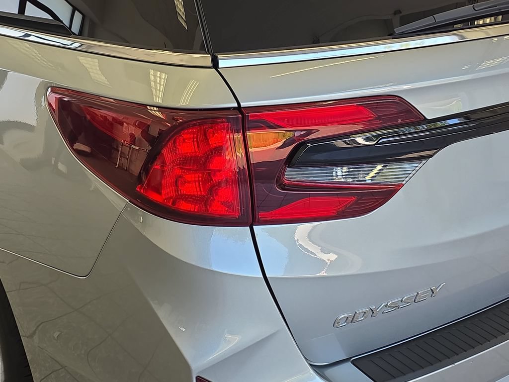 Used 2025 Honda Odyssey EX-L image 31