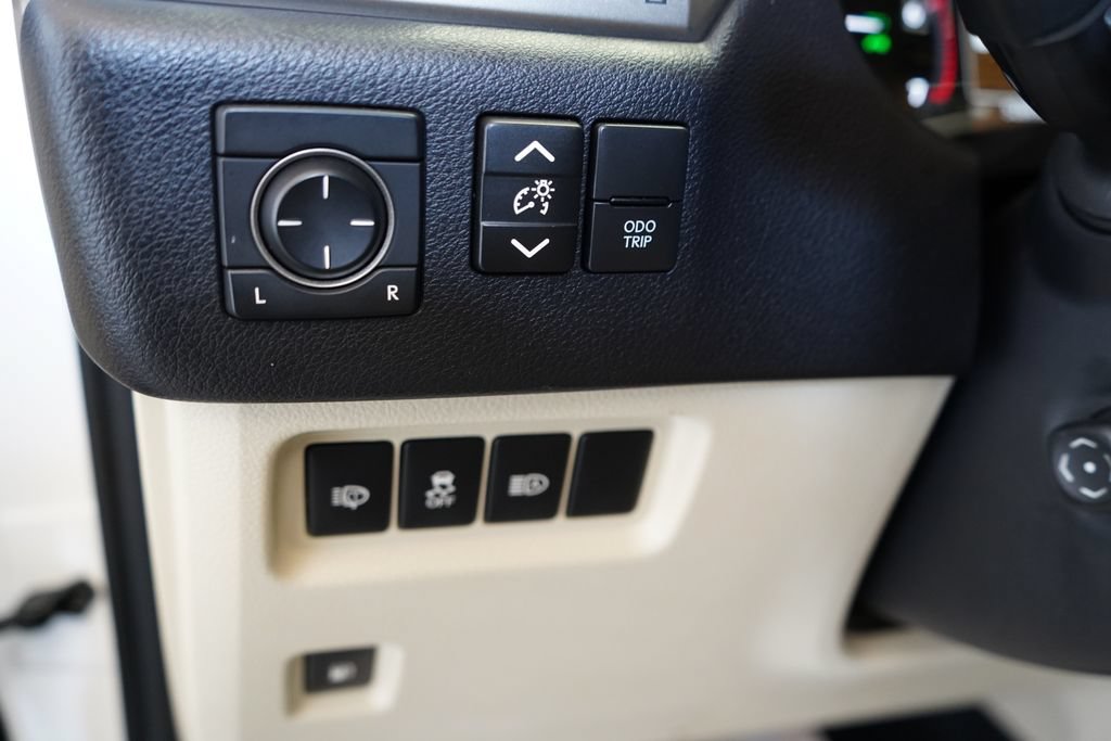 Used 2020 Lexus GX 460 Premium AWD/4WD image 27