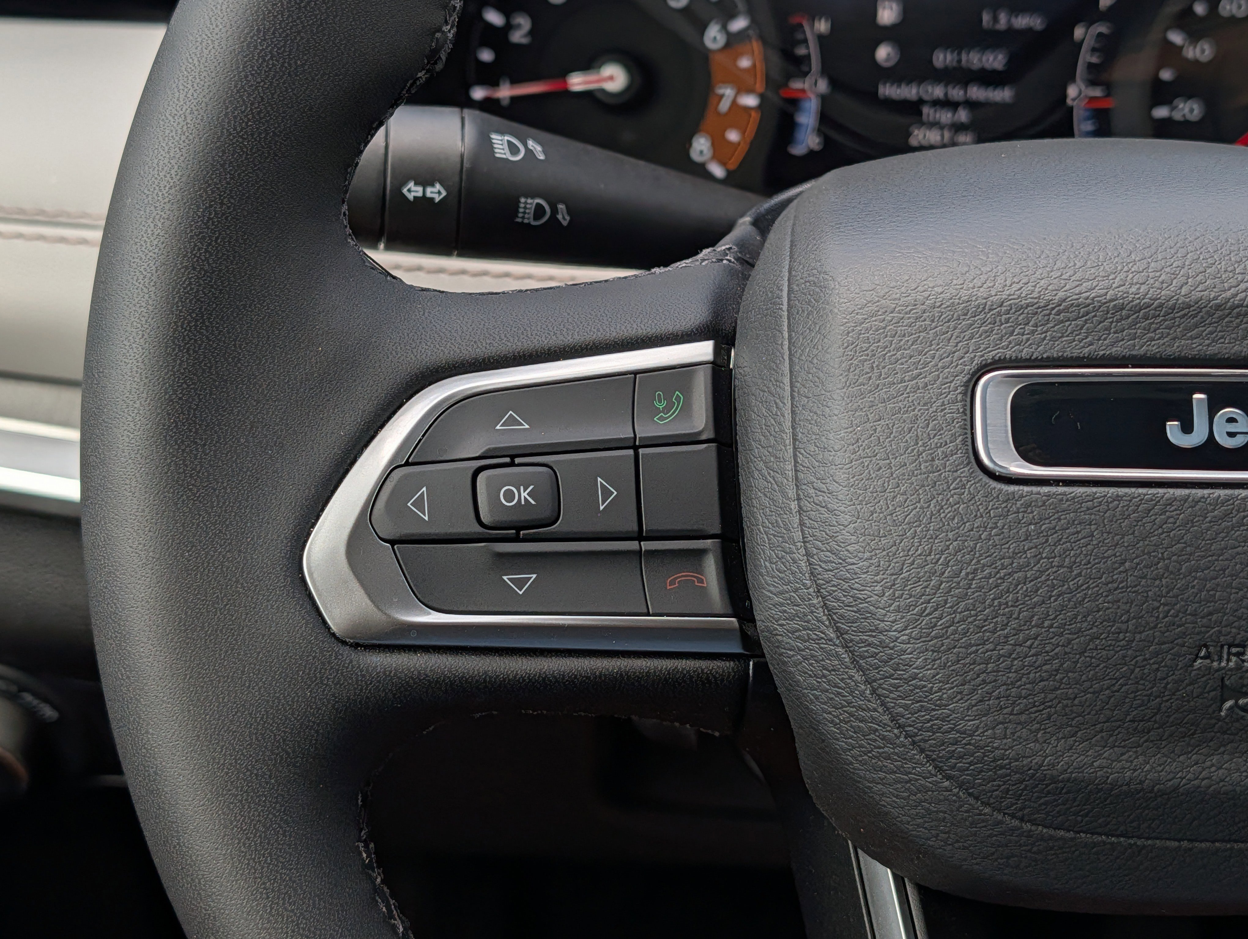 Used 2026 Jeep Compass Limited image 25