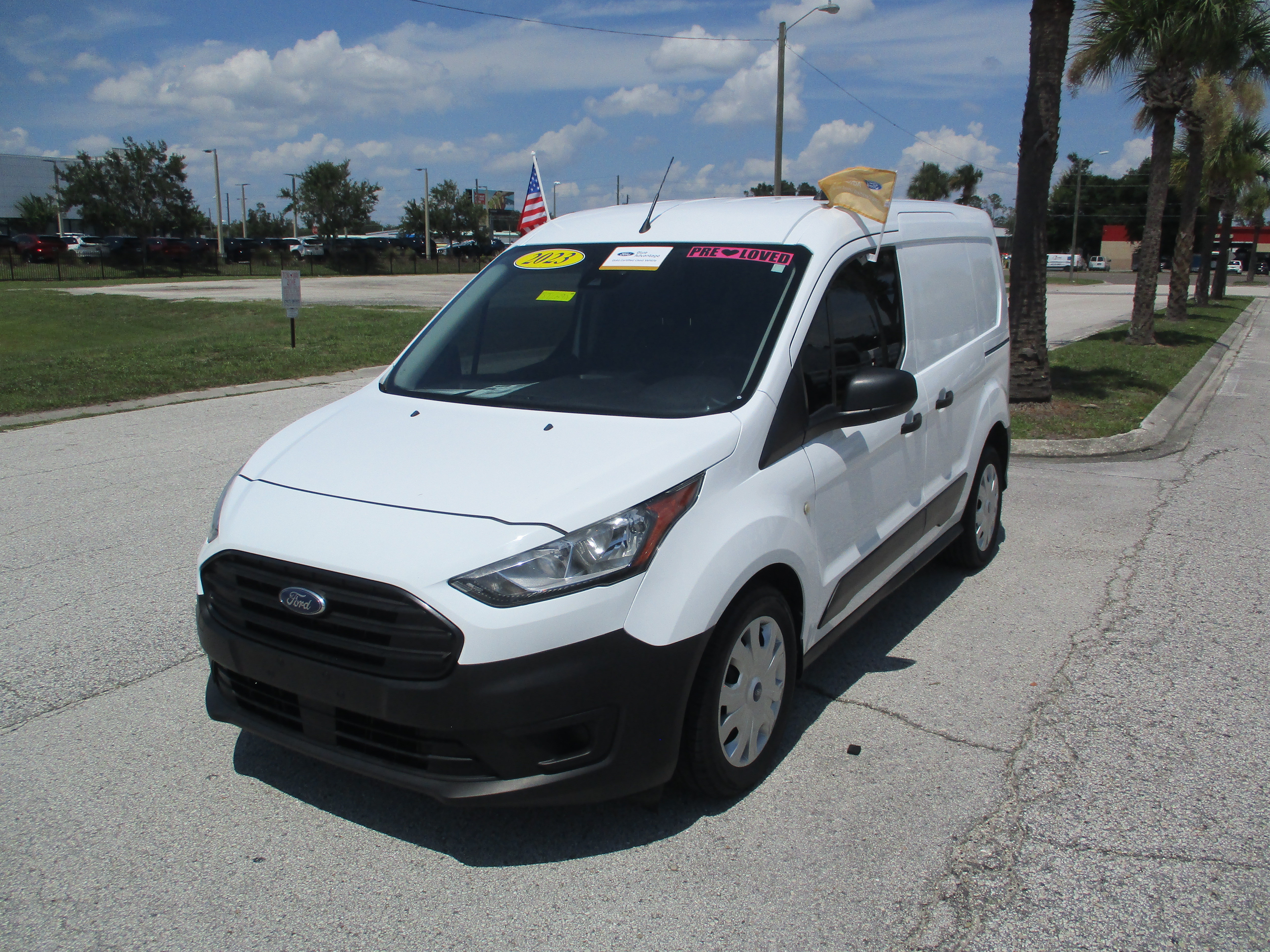 Certified 2023 Ford Transit Connect XL FWD image 3