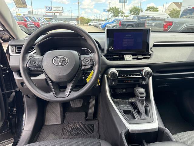 Used 2024 Toyota RAV4 LE FWD image 6