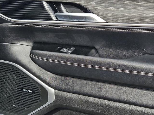 Used 2024 Jeep Wagoneer Series II w/ Flexible Seating Group image 18