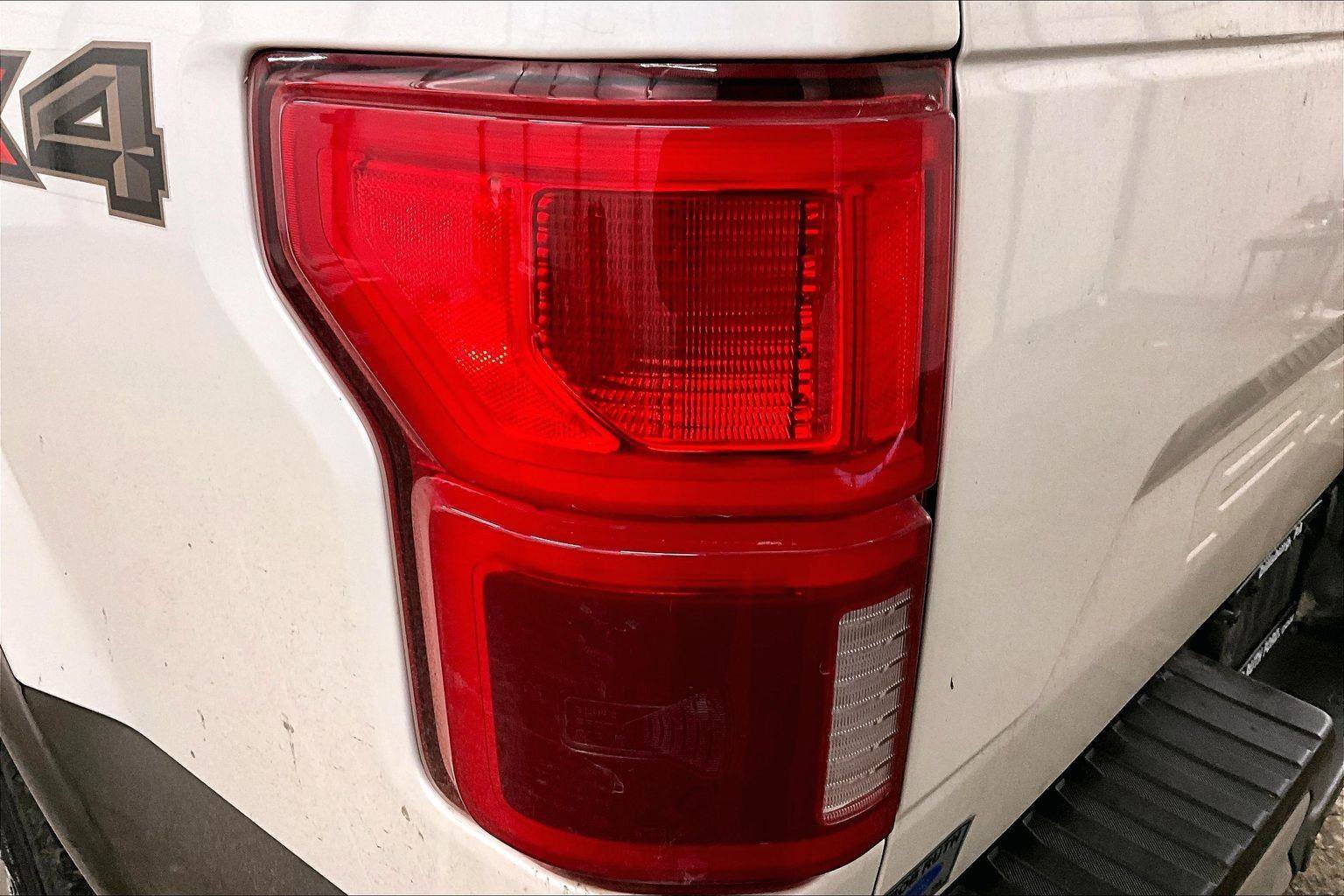 Certified 2019 Ford F150 Lariat w/ Equipment Group 502A Luxury image 28