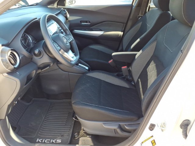Used 2018 Nissan Kicks SV FWD image 15
