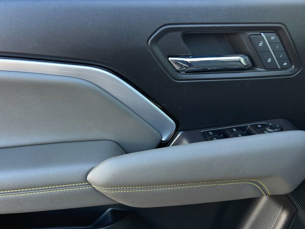 Used 2023 Chevrolet Colorado ZR2 w/ ZR2 Convenience Package III image 10