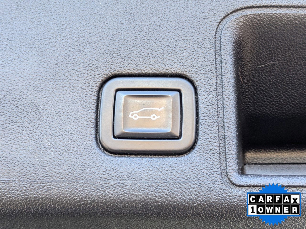 Used 2022 GMC Terrain SLT w/ Infotainment Package II image 15