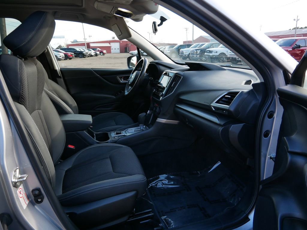 Used 2020 Subaru Forester Premium AWD/4WD image 8