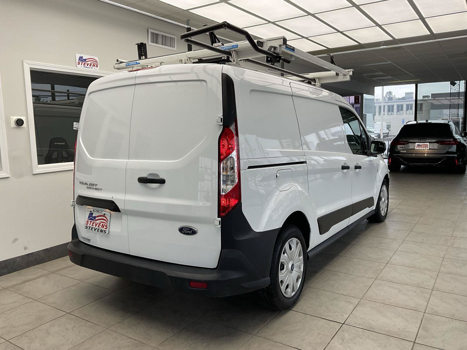 Certified 2023 Ford Transit Connect XL FWD image 5