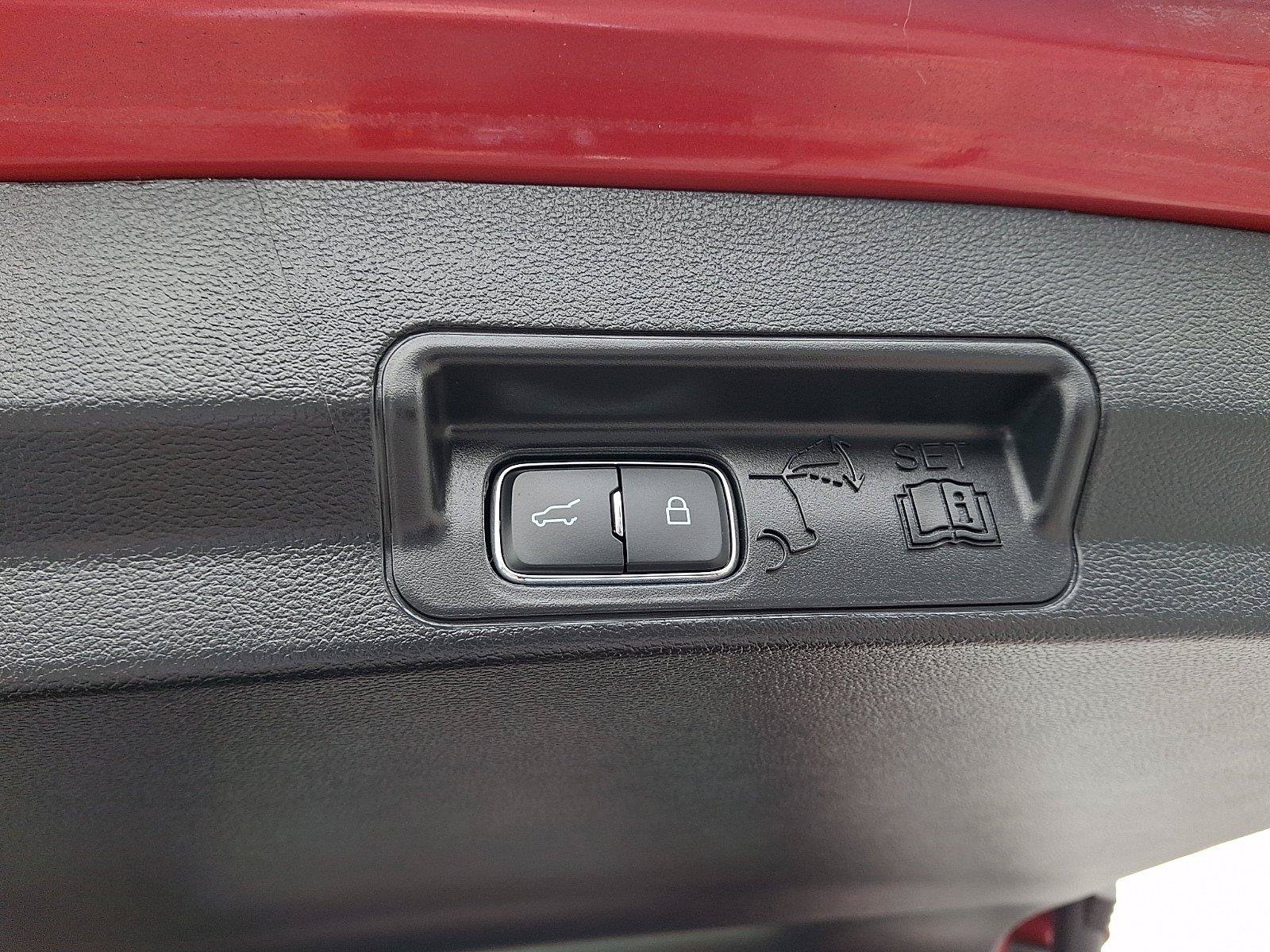 Certified 2025 Ford Explorer ST-Line AWD/4WD image 29
