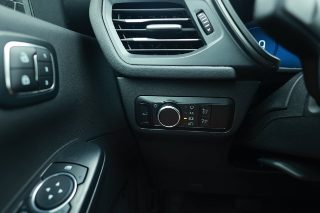 Certified 2025 Ford Escape Active w/ Active Premium Tech Pack FWD image 13