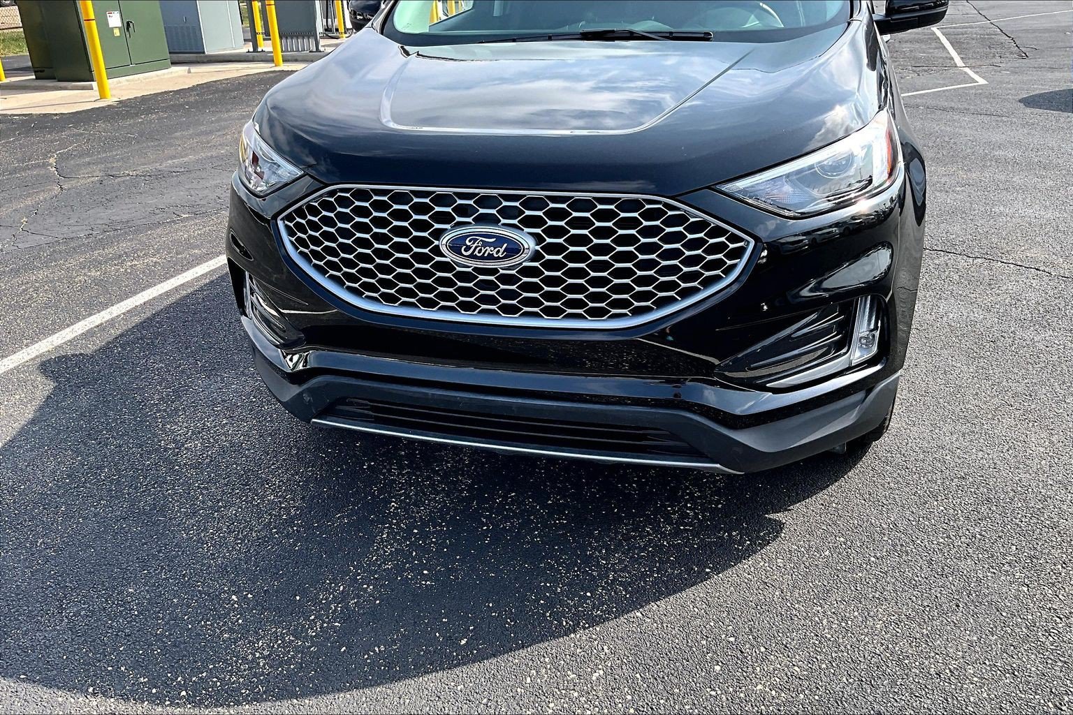 Certified 2024 Ford Edge SEL w/ Convenience Package AWD/4WD image 4