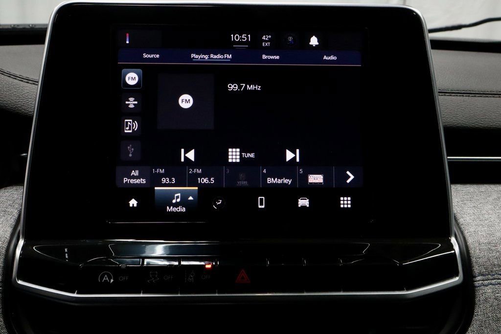 Used 2025 Jeep Compass Latitude image 10