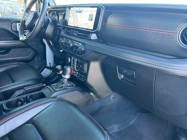 Used 2024 Jeep Wrangler Unlimited Rubicon AWD/4WD image 21