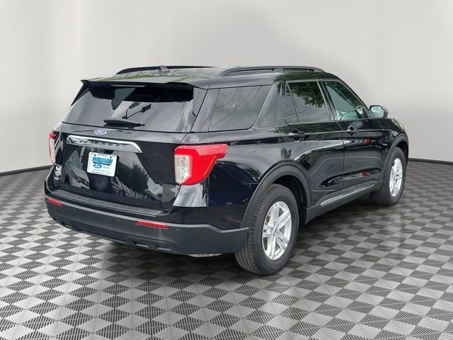 Certified 2023 Ford Explorer XLT RWD image 6