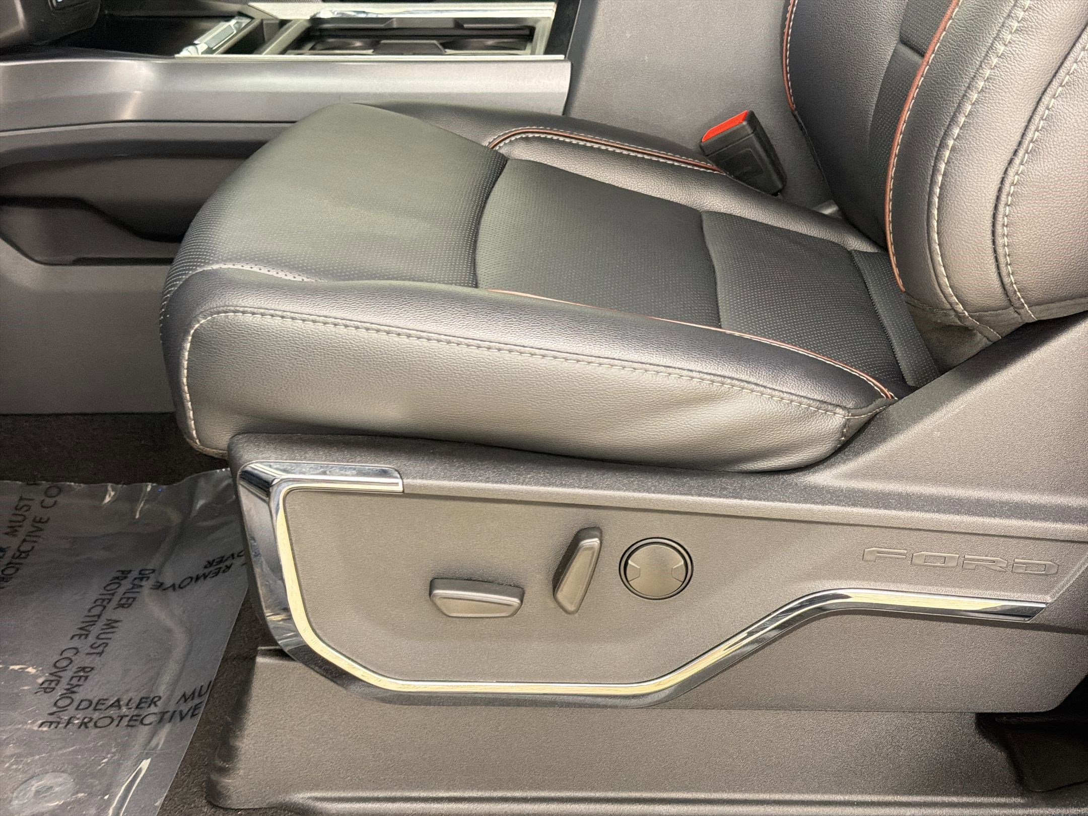 Certified 2024 Ford F250 Lariat w/ Lariat Ultimate Package image 14