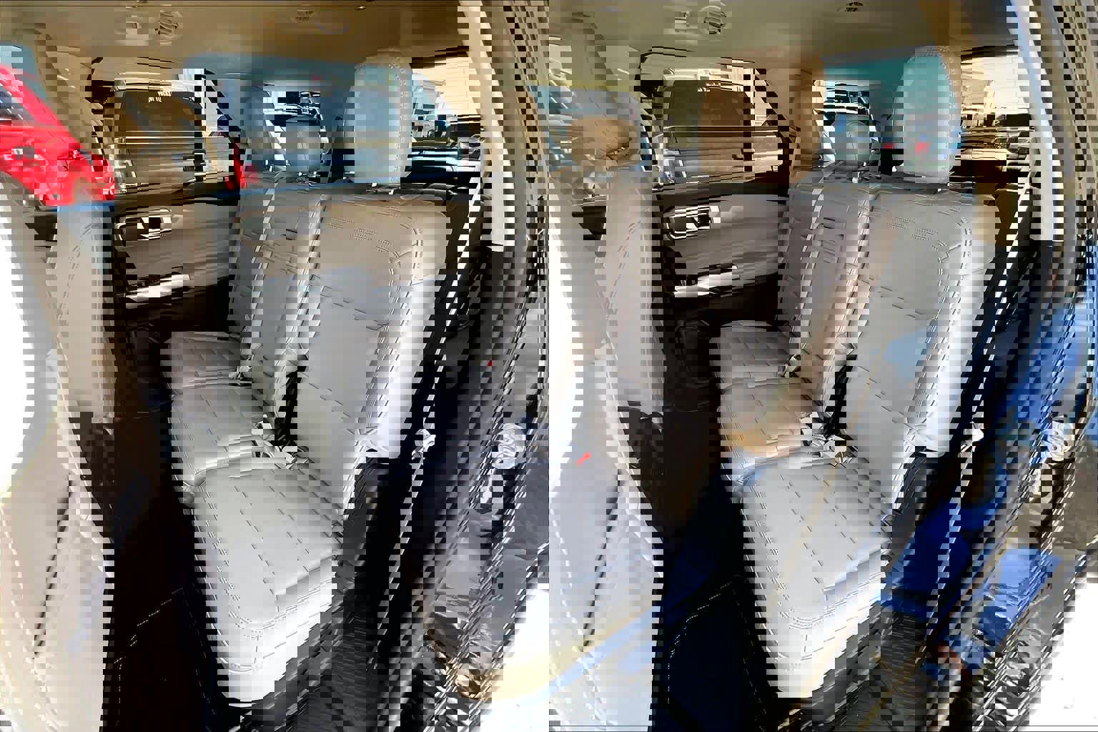 Certified 2023 Ford Explorer XLT w/ Equipment Group 202A AWD/4WD image 22