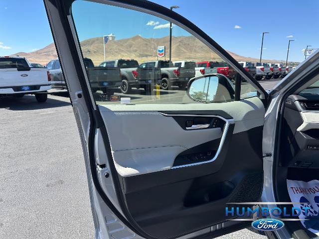 Used 2021 Toyota RAV4 XLE Premium AWD/4WD image 11