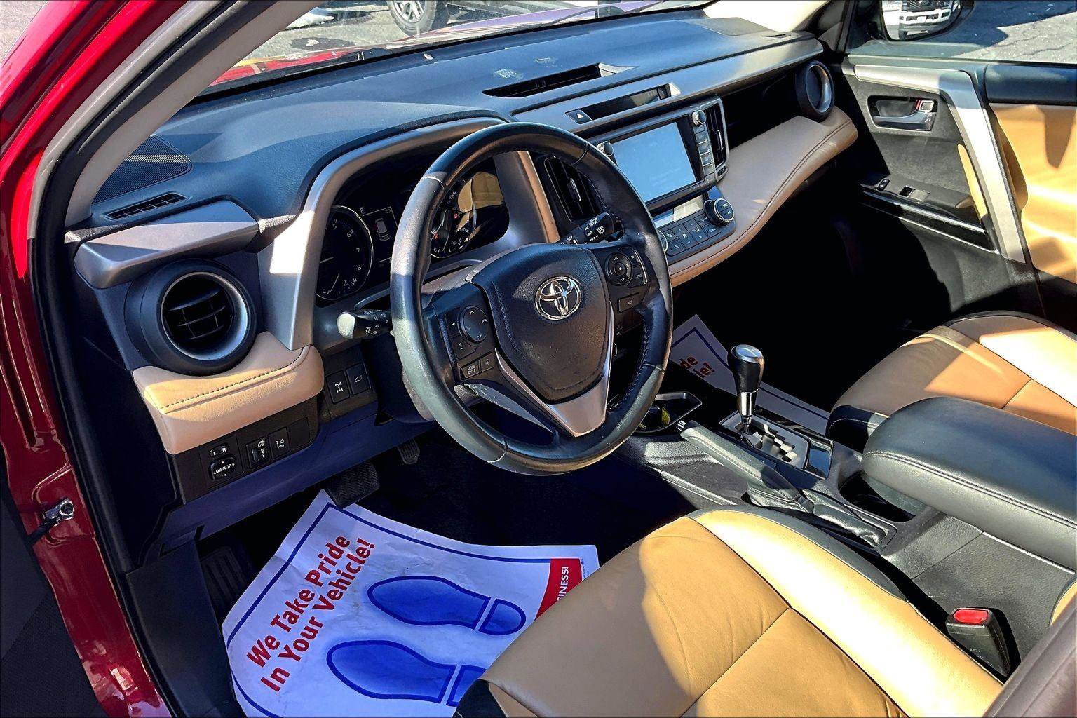 Used 2018 Toyota RAV4 Limited image 11